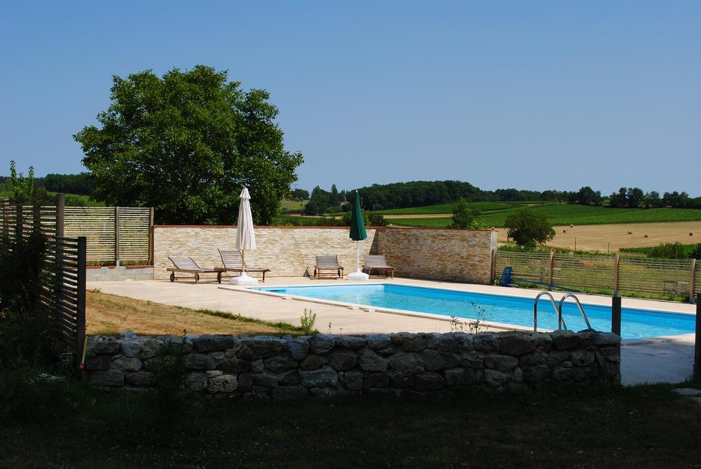 Les Foucauds Hotel Saint-Quentin-de-Caplong Kültér fotó