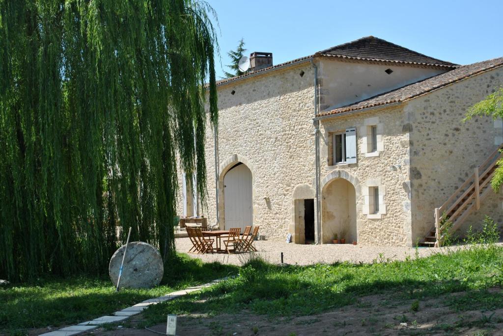 Les Foucauds Hotel Saint-Quentin-de-Caplong Kültér fotó